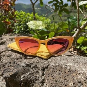 Tom’s Ivy cat-eye sunglasses in matte peach | TOMS